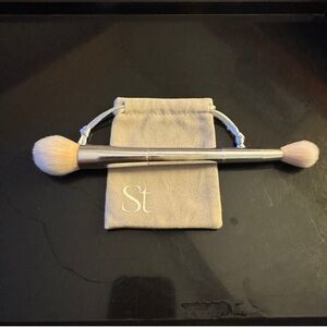 Seint IIID Makeup Brush new in box